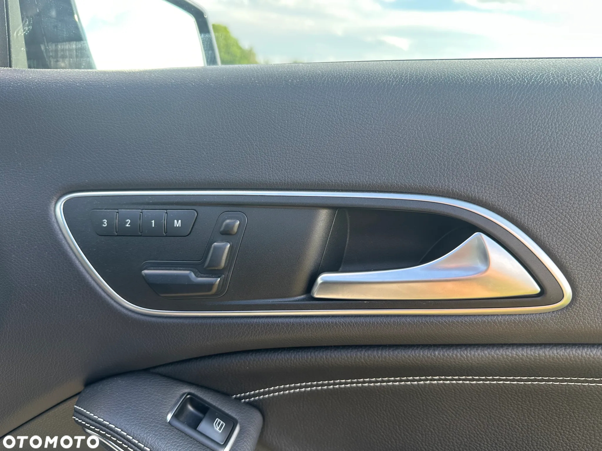 Mercedes-Benz CLA 250 4-Matic Urban - 19