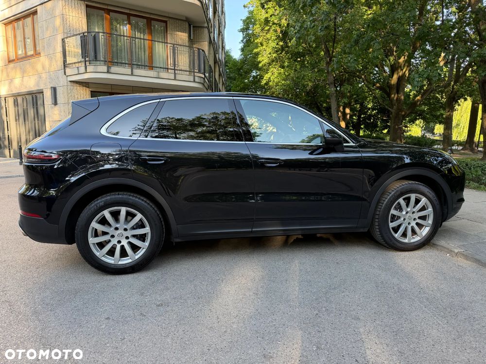 Porsche Cayenne Standard - 4