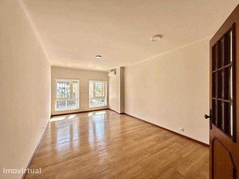 Apartamento T2 - Cidade da Maia, Centro - Grande imagem: 3/12