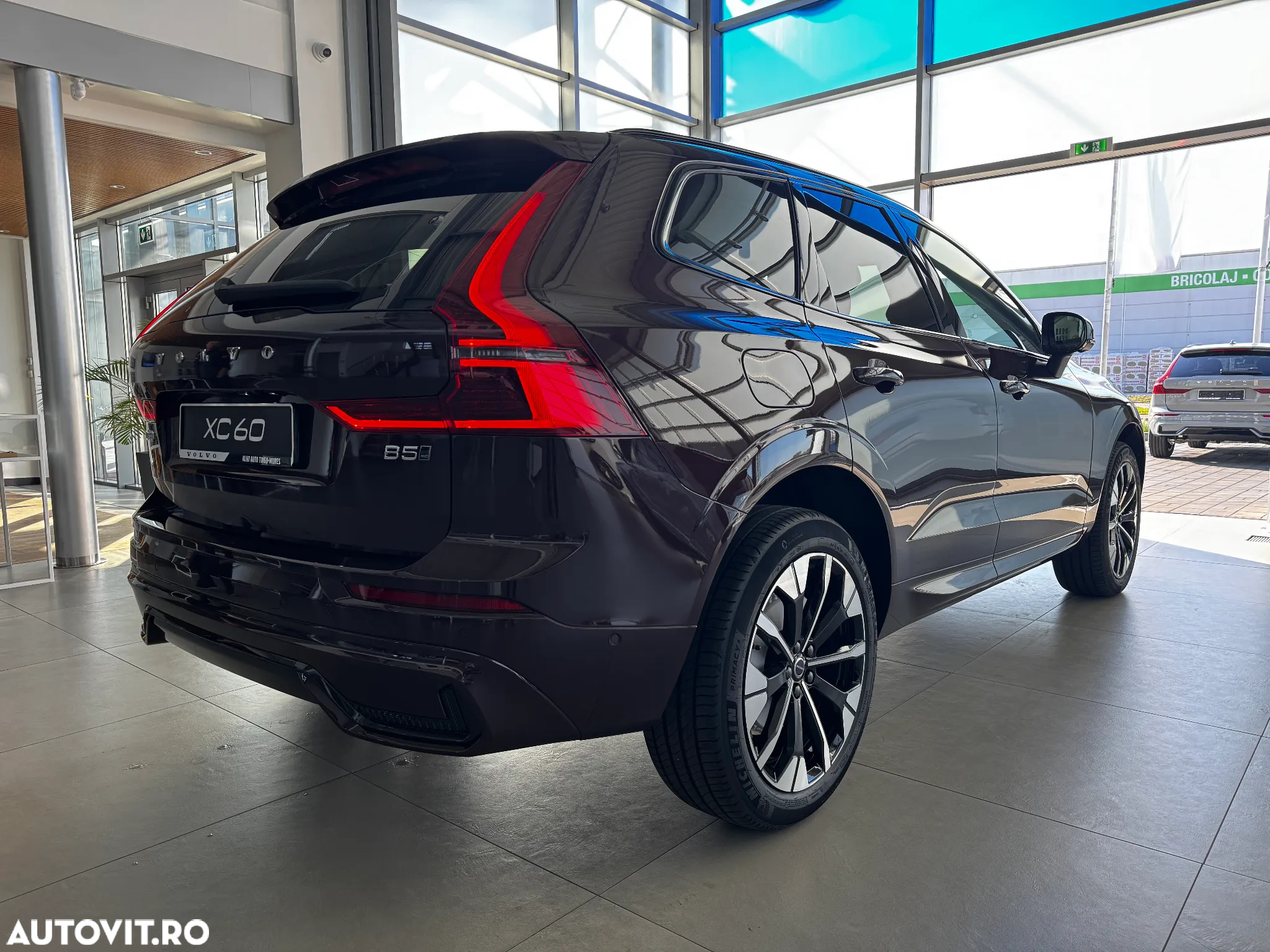 Volvo XC 60 B5 AT AWD MHEV Ultra Dark - 5