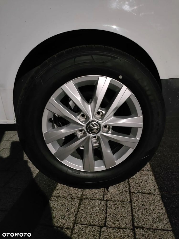 Volkswagen T5 BLASZAK - 38