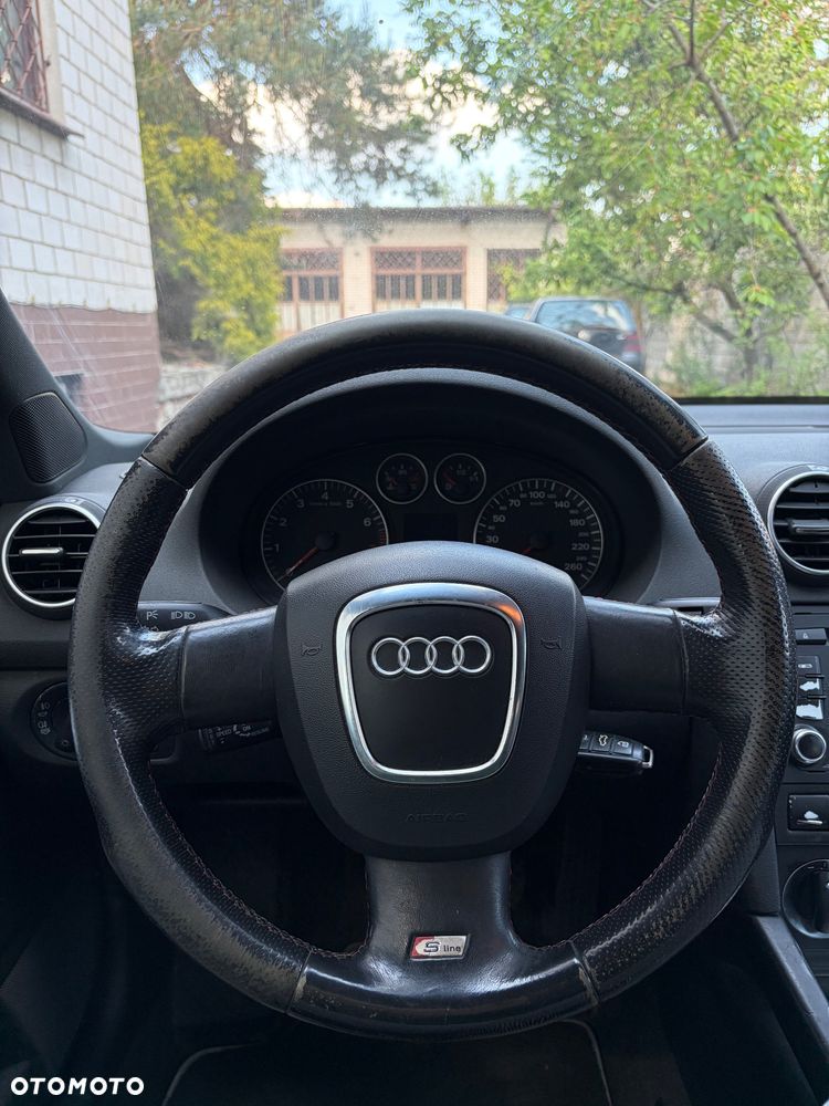 Audi A3 3-drzwiowe 1.6 FSI Ambition - 5