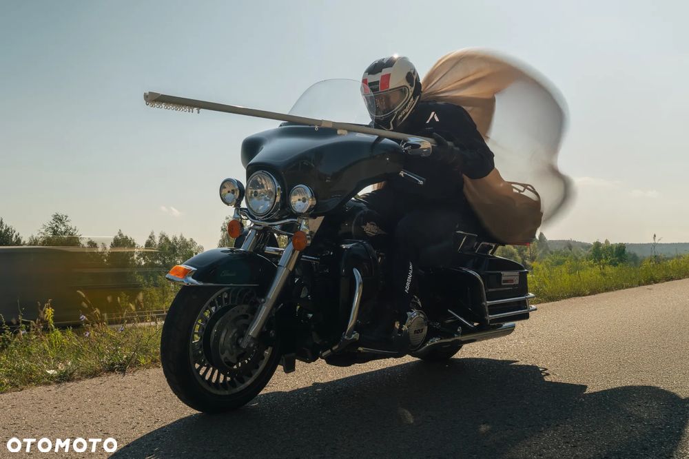 Harley-Davidson FLHT Electra Glide Standard - 1