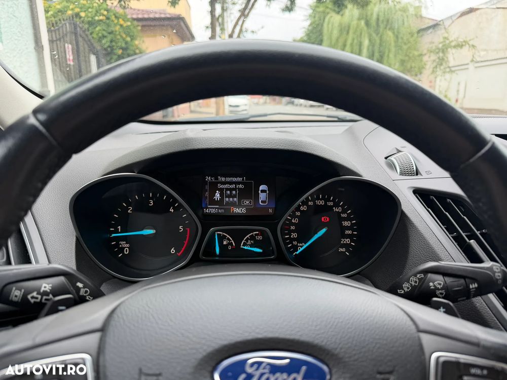 Ford Kuga 2.0 TDCi Powershift 4WD Titanium - 4