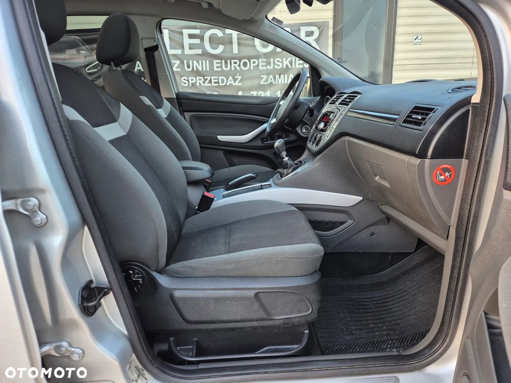 Ford Kuga 2.0 TDCi 2x4 Titanium - 15