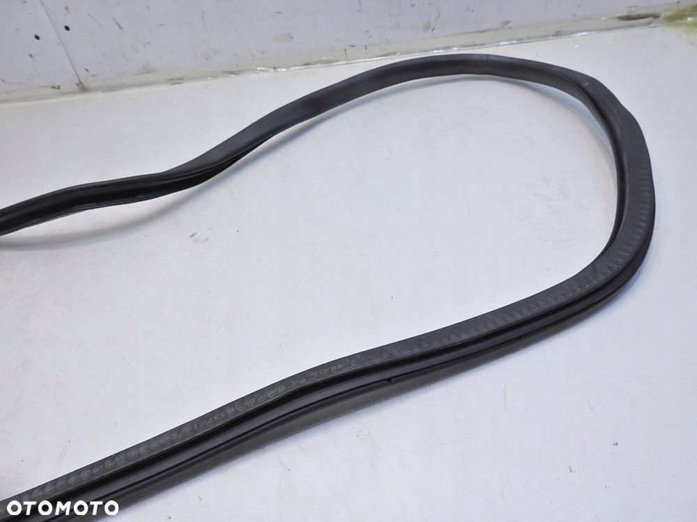 USZCZELKA DRZWI PRAWY TYŁ AUDI A4 B7 AVANT - 5