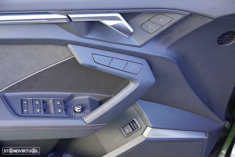 Audi RS3 Limousine 2.5 TFSI quattro S tronic - 22