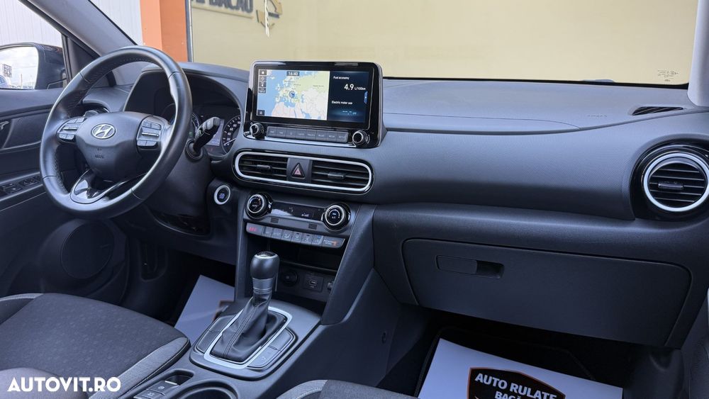 Hyundai KONA - 13