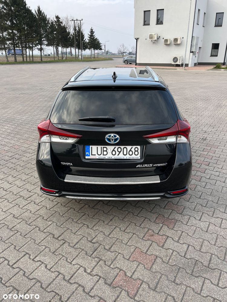 Toyota Auris ver-hybrid-135-prestige - 11