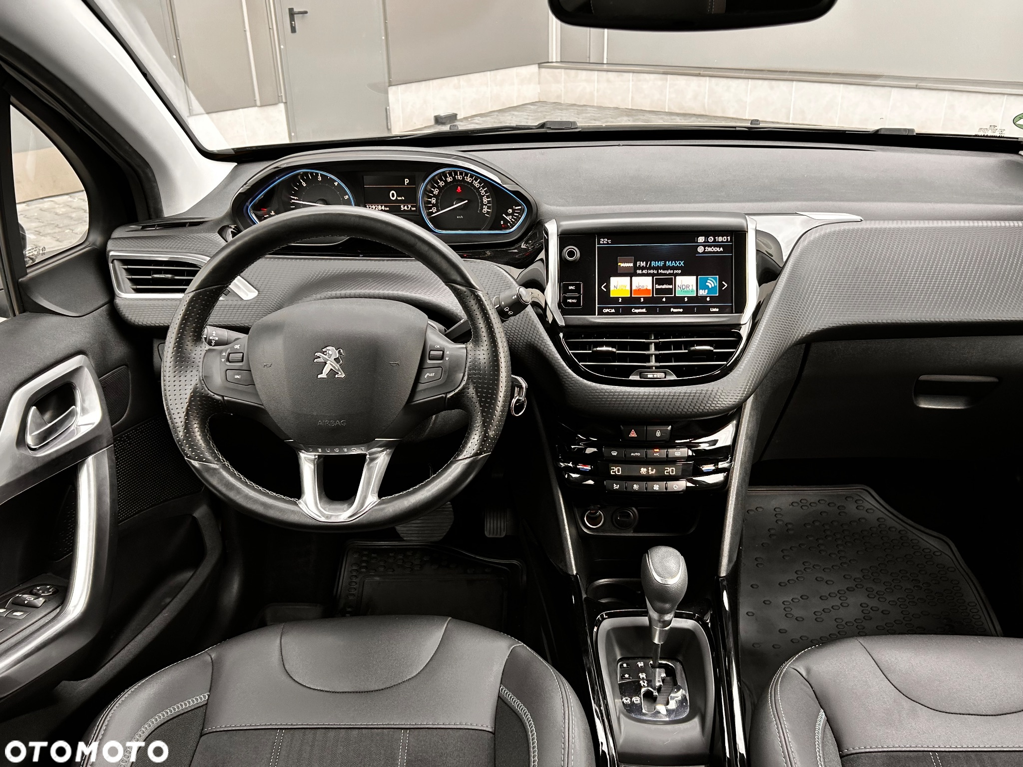 Peugeot 2008 BlueHDi FAP 120 STOP & START EAT6 Crossway - 23