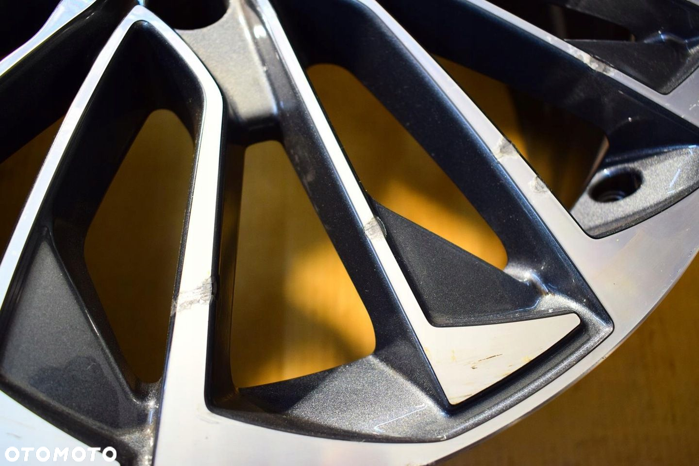 AUDI 19 ,,S-Line A6 4K0 Nowy Model Oryginał - 4