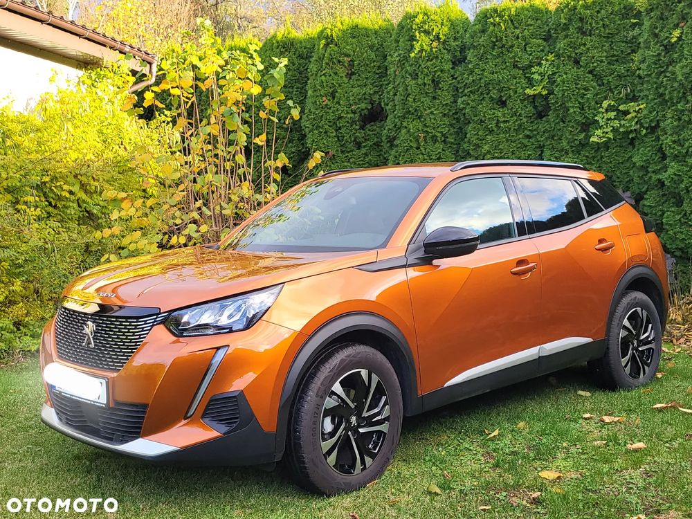 Peugeot 2008 PureTech 100 Allure S&S BVM6 - 1