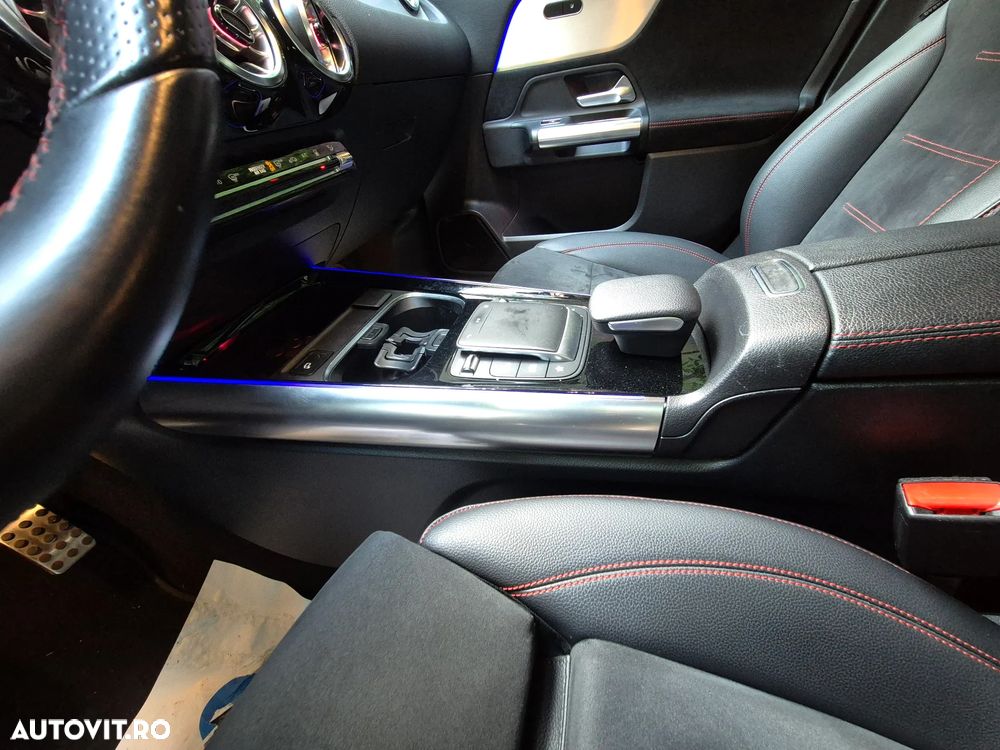 Mercedes-Benz GLA 250 e - 35