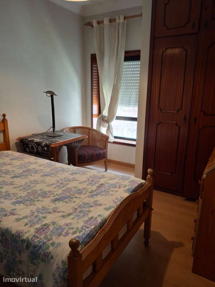 Quarto - localizado em Cidral Coimbra - Grande imagem: 2/14