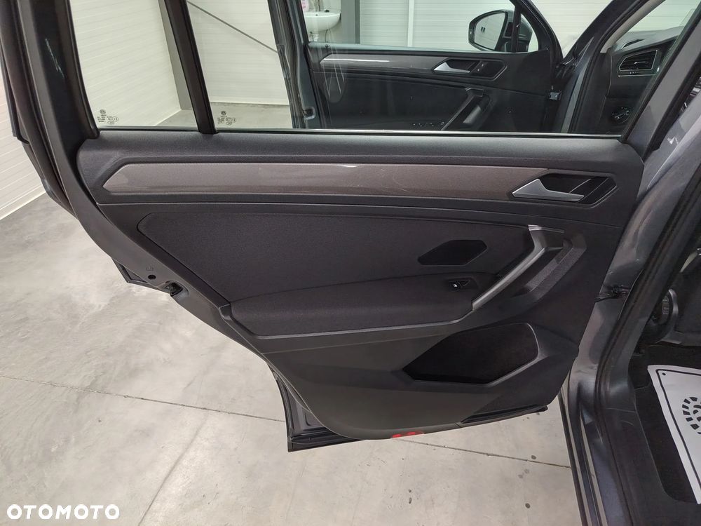 Volkswagen Tiguan Allspace 2.0 TDI SCR 4Motion DSG Elegance - 20