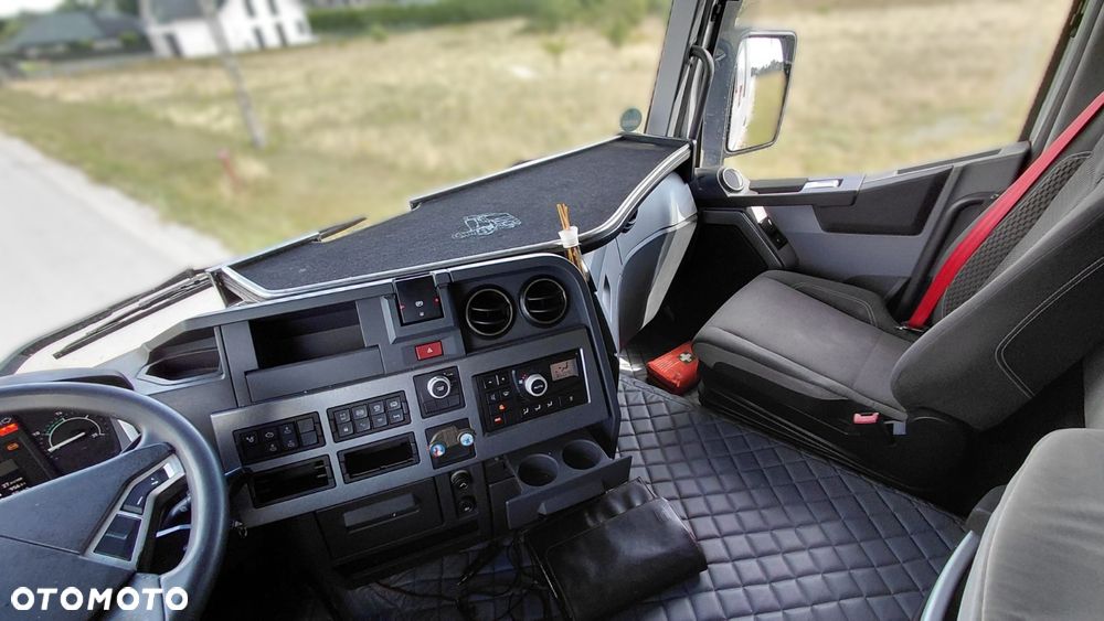 Renault GAMA T 460 AUTOMAT - 4