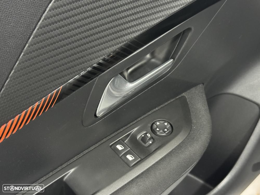 Peugeot 208 PureTech 100 Active Pack - 25