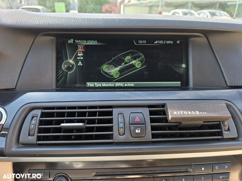 BMW Seria 5 520d Aut. Modern Line - 14