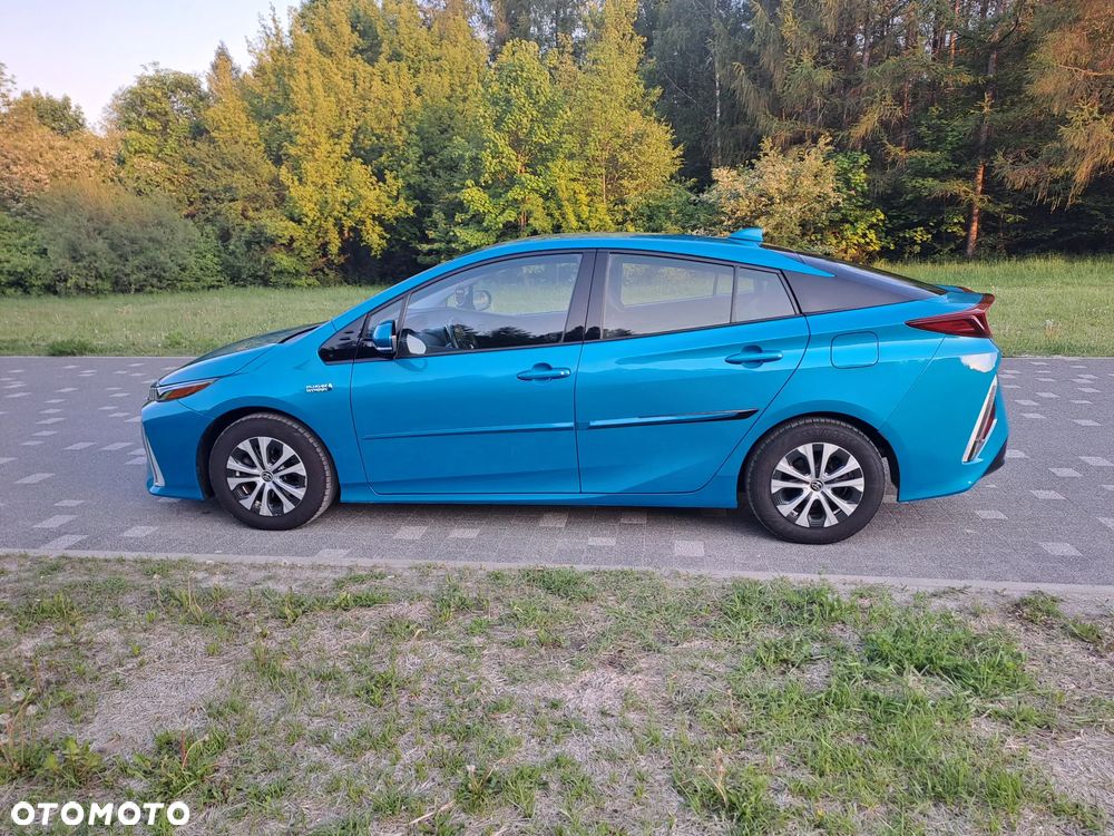 Toyota Prius 1.8 HSD Prestige - 2