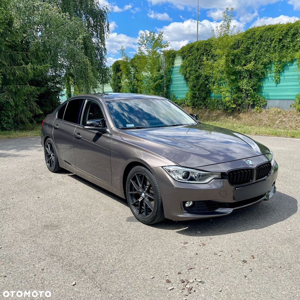 BMW Seria 3 328i Luxury Line - 8