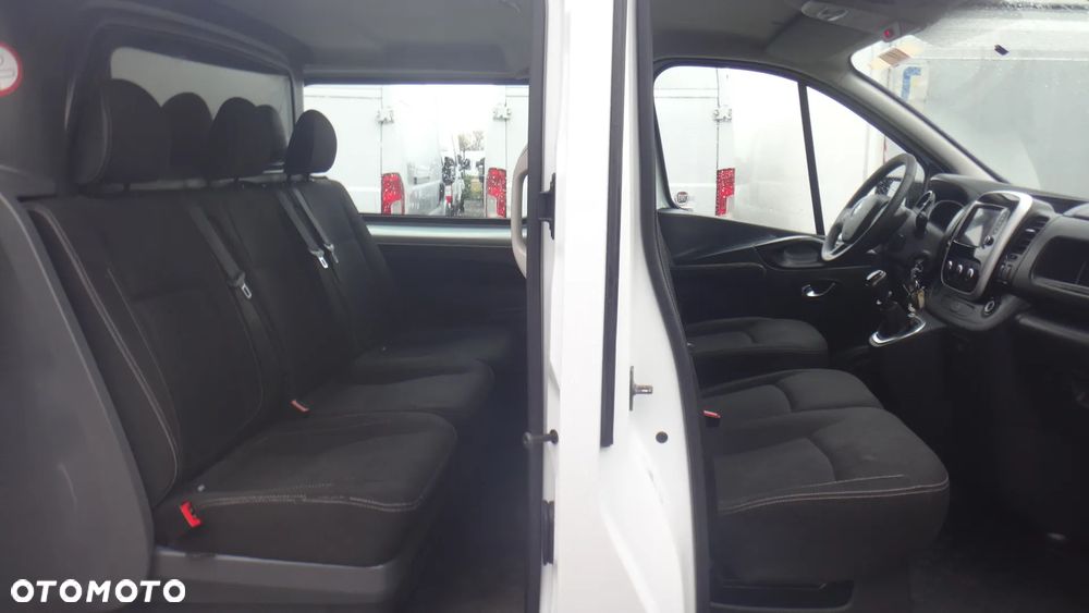 Renault Trafic - 13