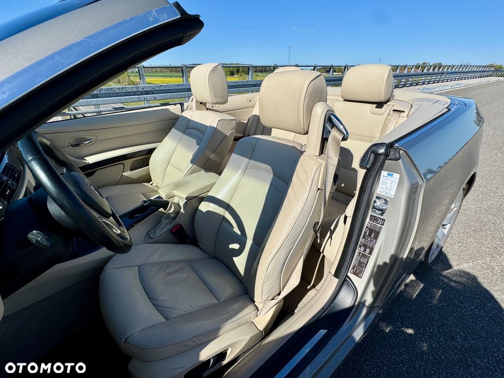 BMW Seria 3 320i - 13