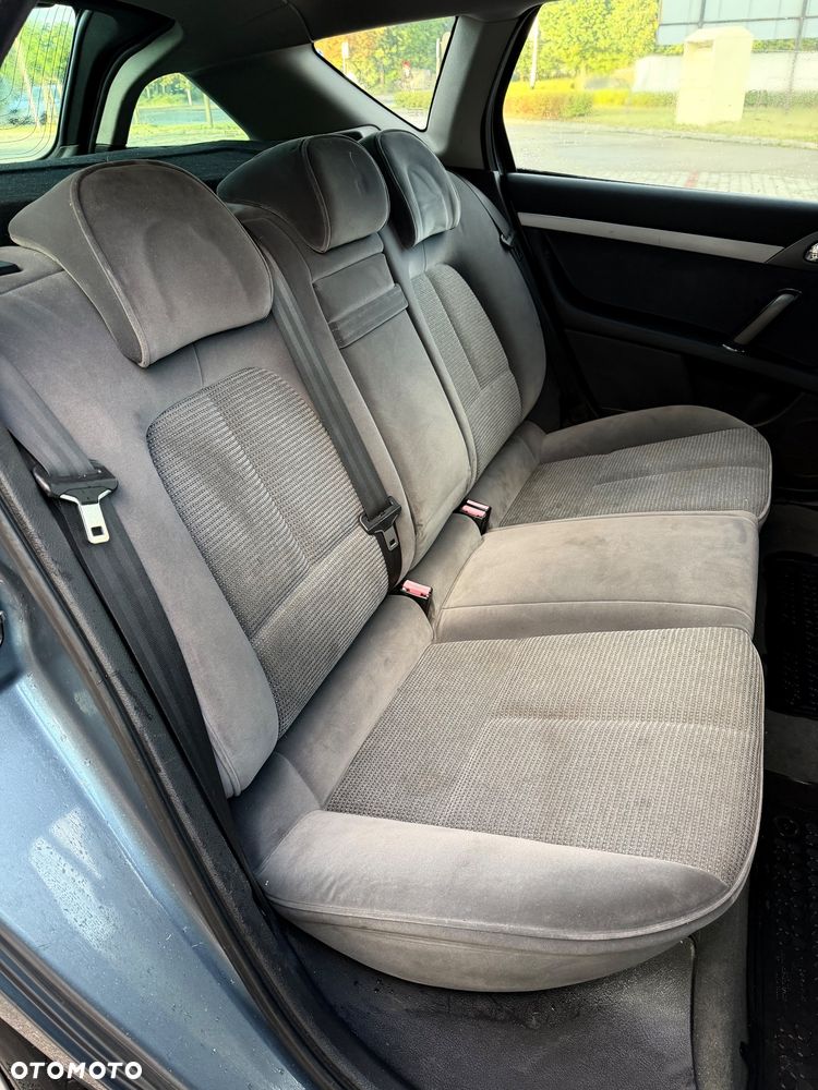 Peugeot 407 - 19