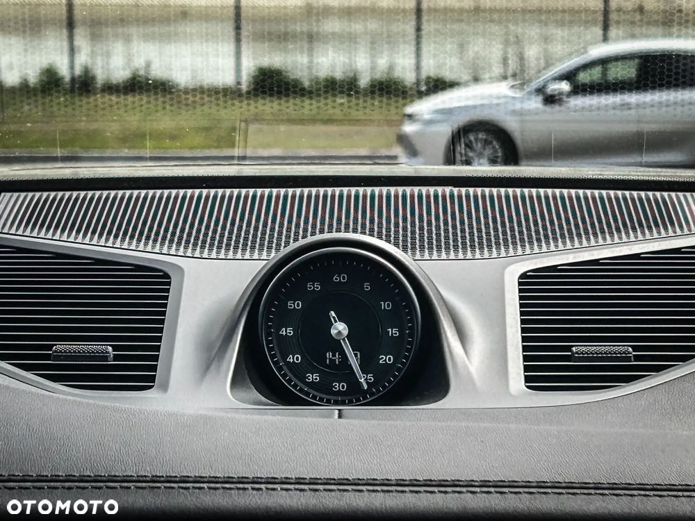 Porsche Cayenne - 24