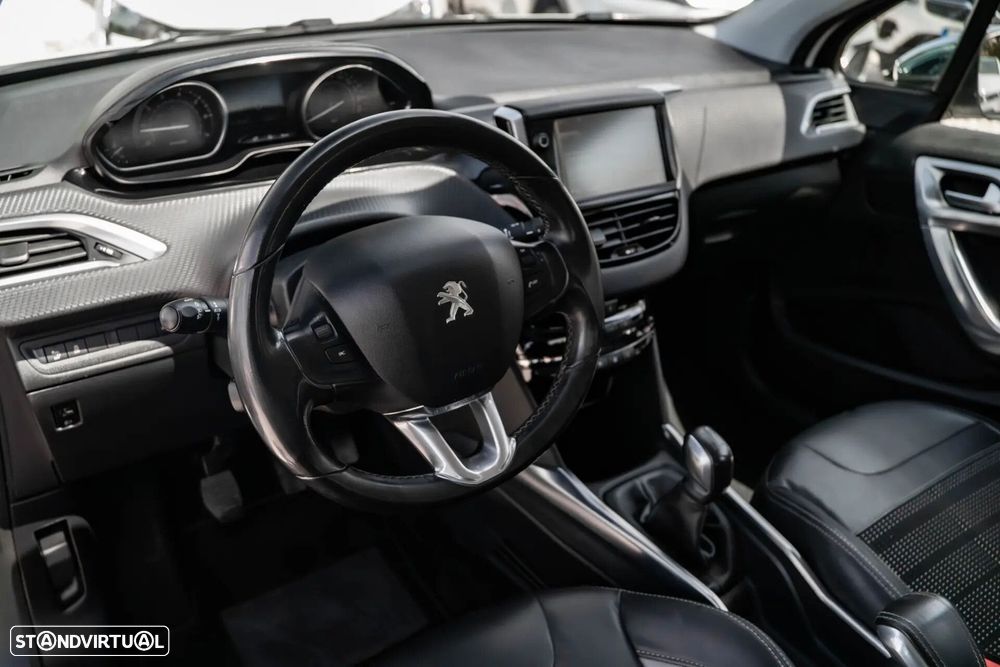 Peugeot 2008 1.2 VTi Allure - 3