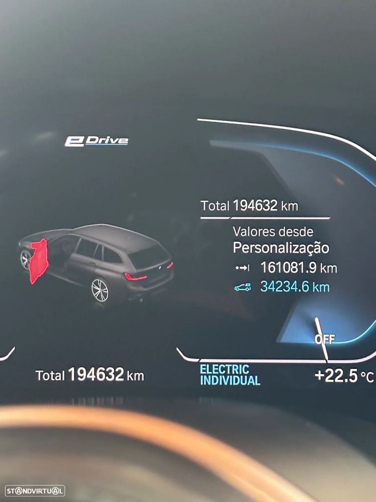BMW 330 e Pack Desportivo M Auto - 13