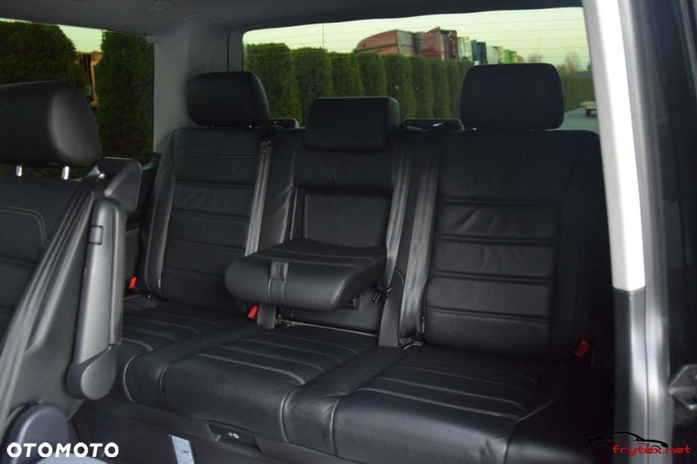 Volkswagen Multivan - 24