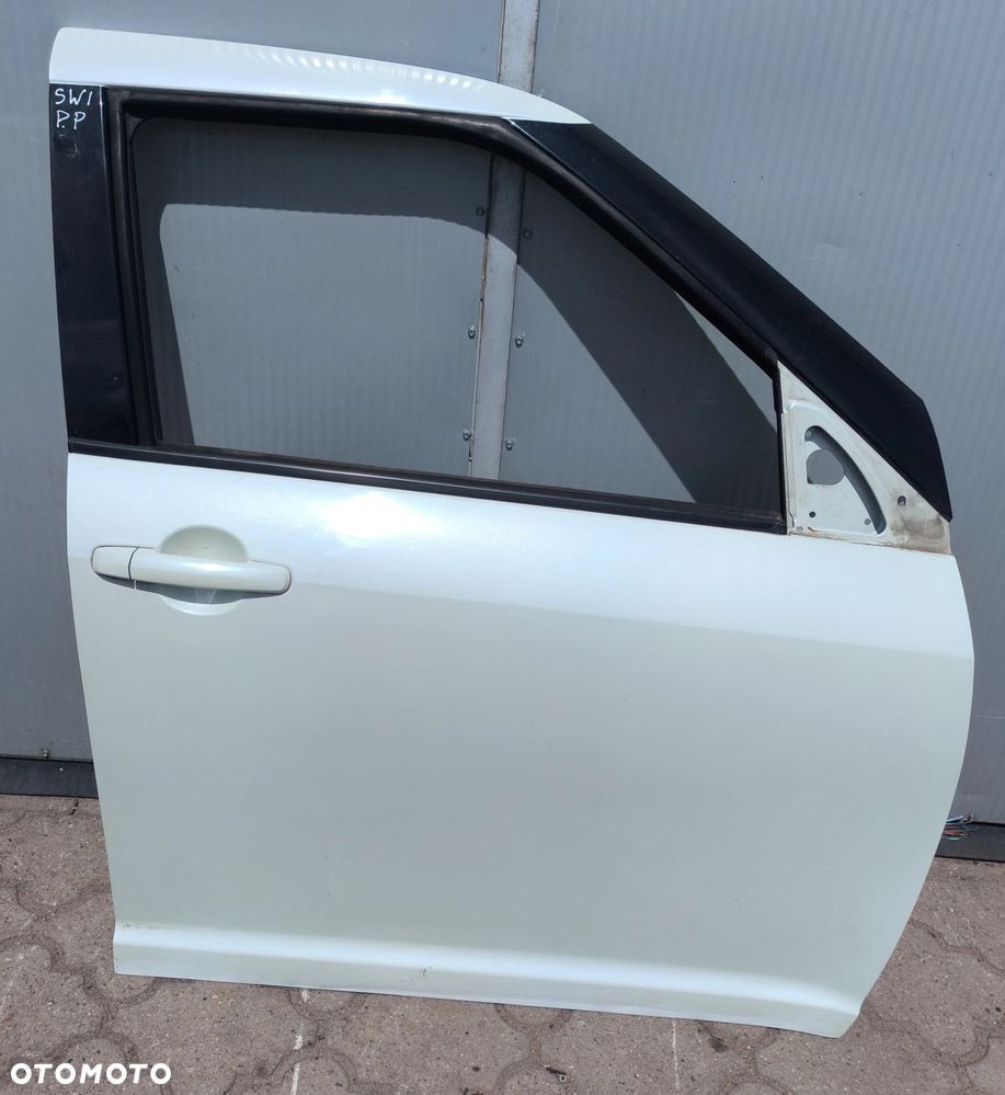 Swift IV MK6 drzwi przednie przód PRAWE lift kolor: Z7T stan bdb 04-10r Suzuki - 1