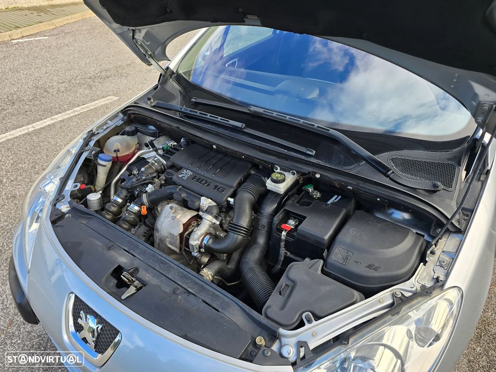Peugeot 307 1.6 HDi Executive - 16