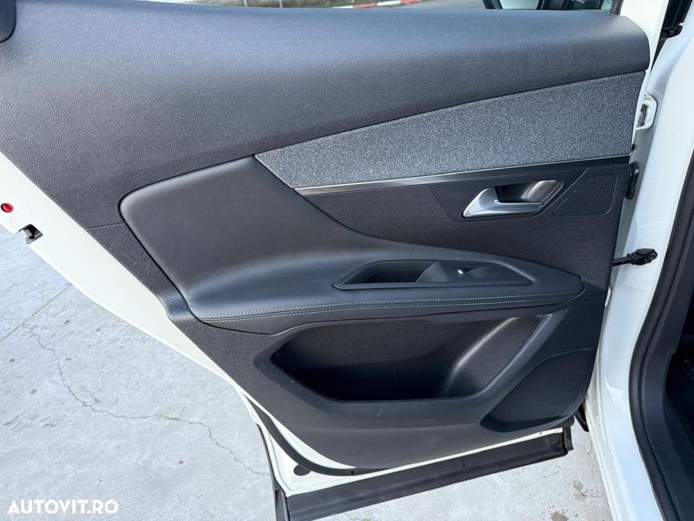 Peugeot 3008 PureTech 130 Stop & Start GPF EAT8 Crossway - 38