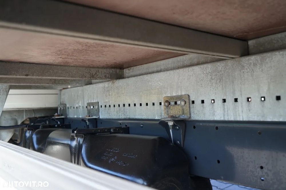 Iveco DAILY 35-130 / 4.2 M CONTAINER / LIFT / TWIN GVWR: 3500 KG / IMPORTAT - 21