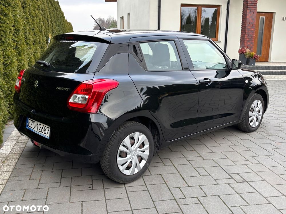 Suzuki Swift 1.2 Premium Plus - 10