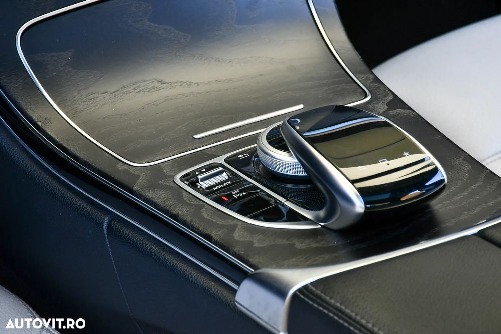 Mercedes-Benz C 250 (BlueTEC) d 4Matic 7G-TRONIC AMG Line - 7