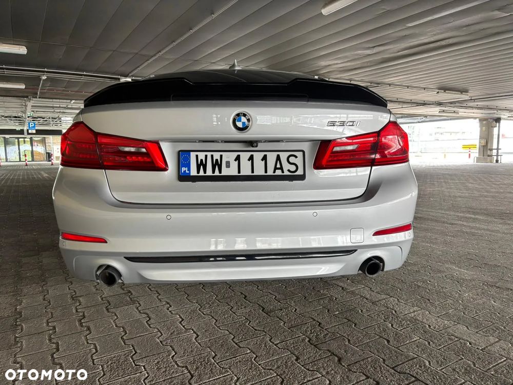 BMW Seria 5 530i Sport Line - 23