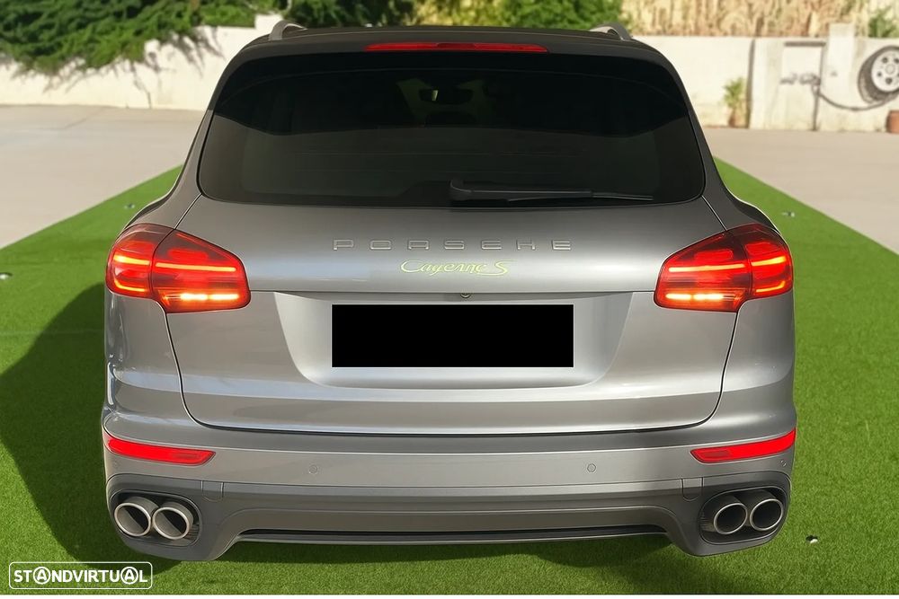 Porsche Cayenne S E-Hybrid - 7