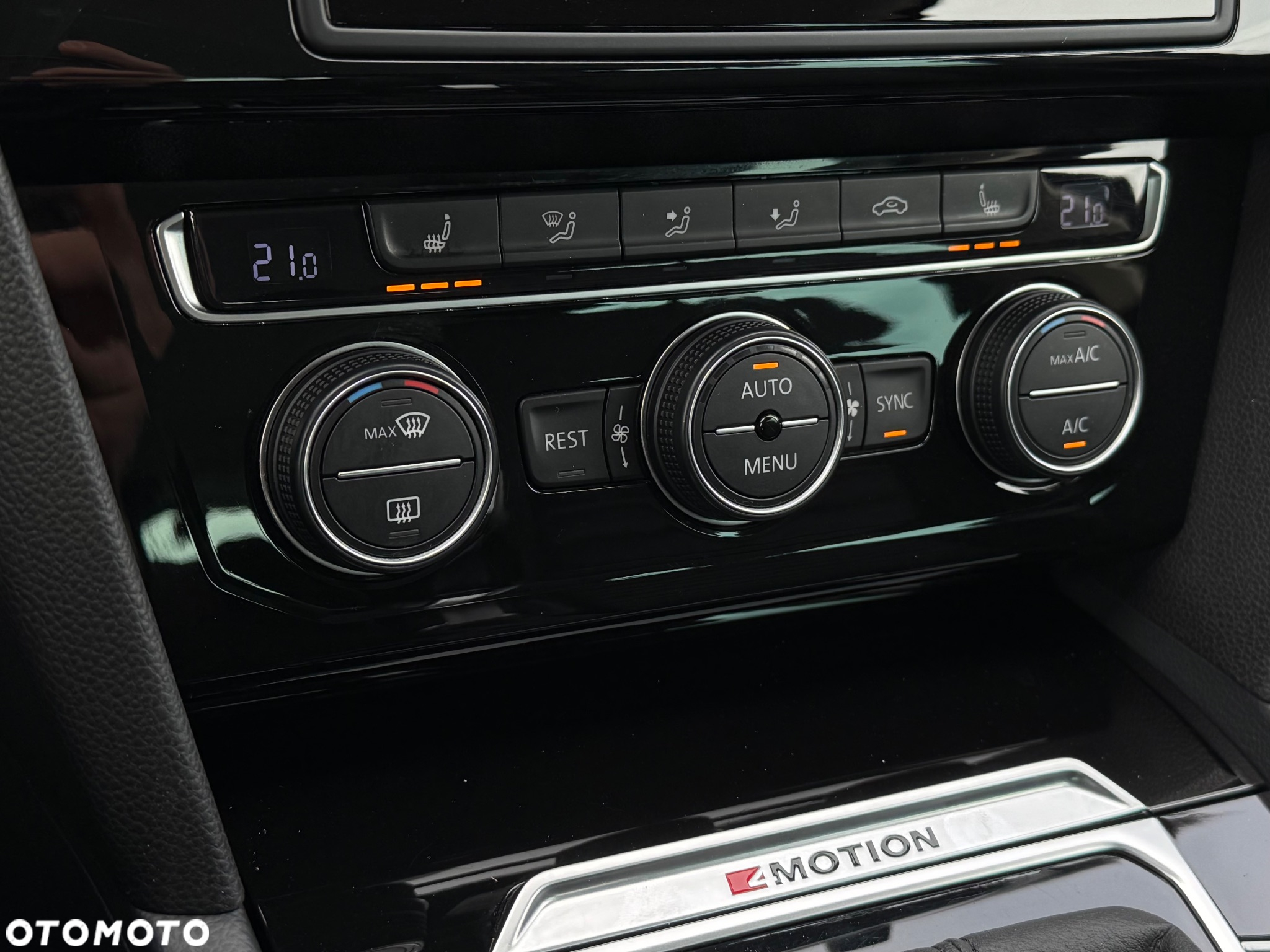 Volkswagen Passat Variant 2.0 TDI SCR 4Motion DSG (BMT) Highline - 21
