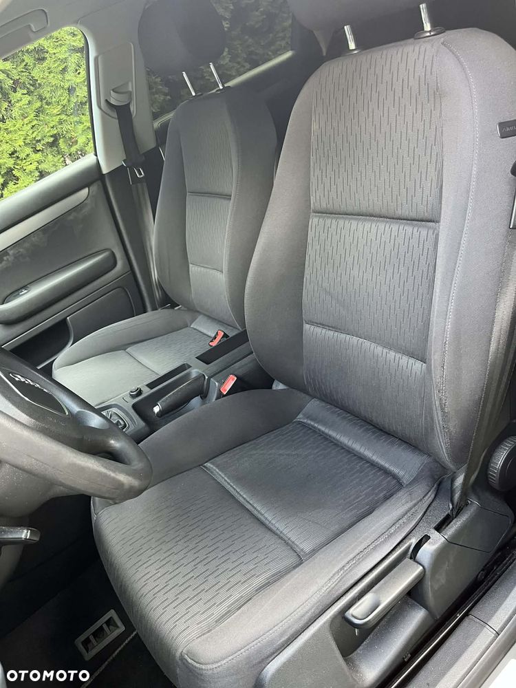 Audi A4 Avant 1.8T - 8