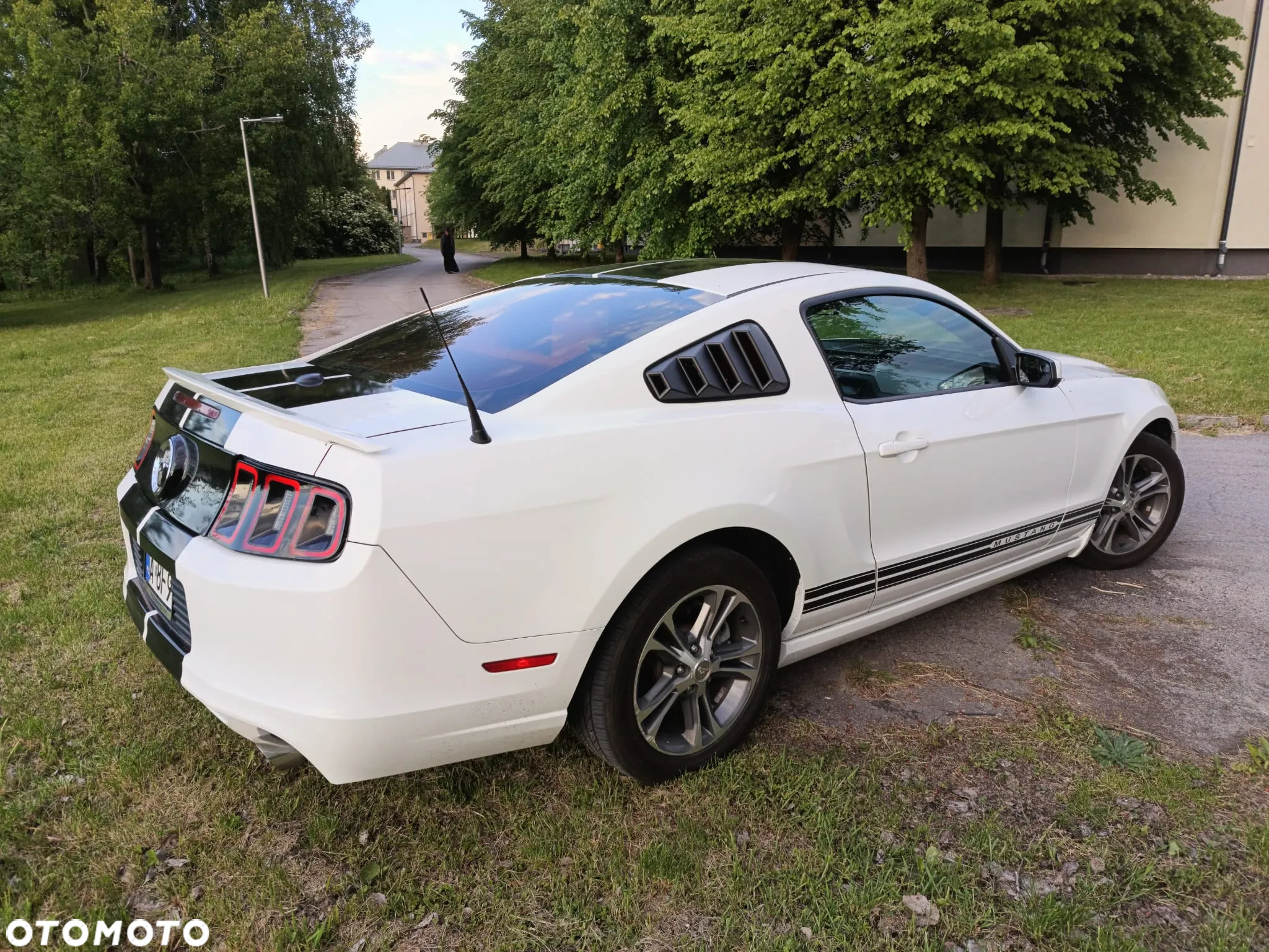 Ford Mustang 3.7 V6 Premium - 25