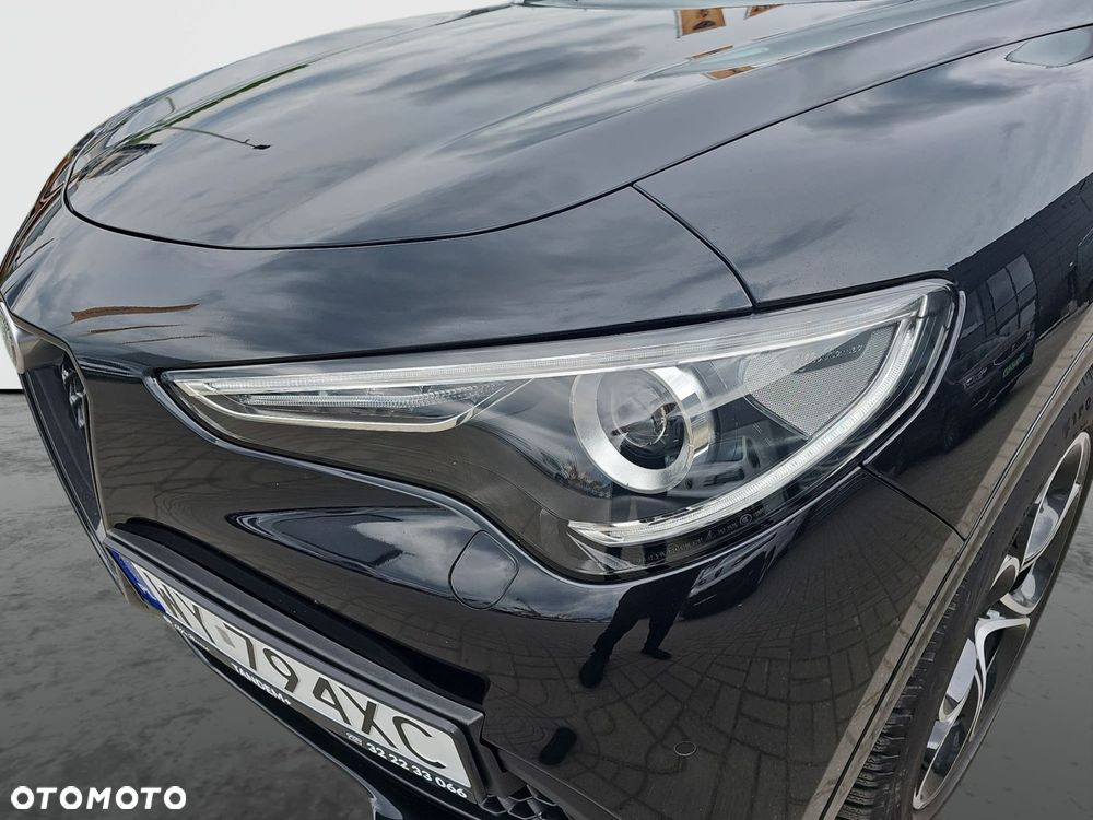 Alfa Romeo Stelvio 2.0 Turbo Veloce Q4 - 11