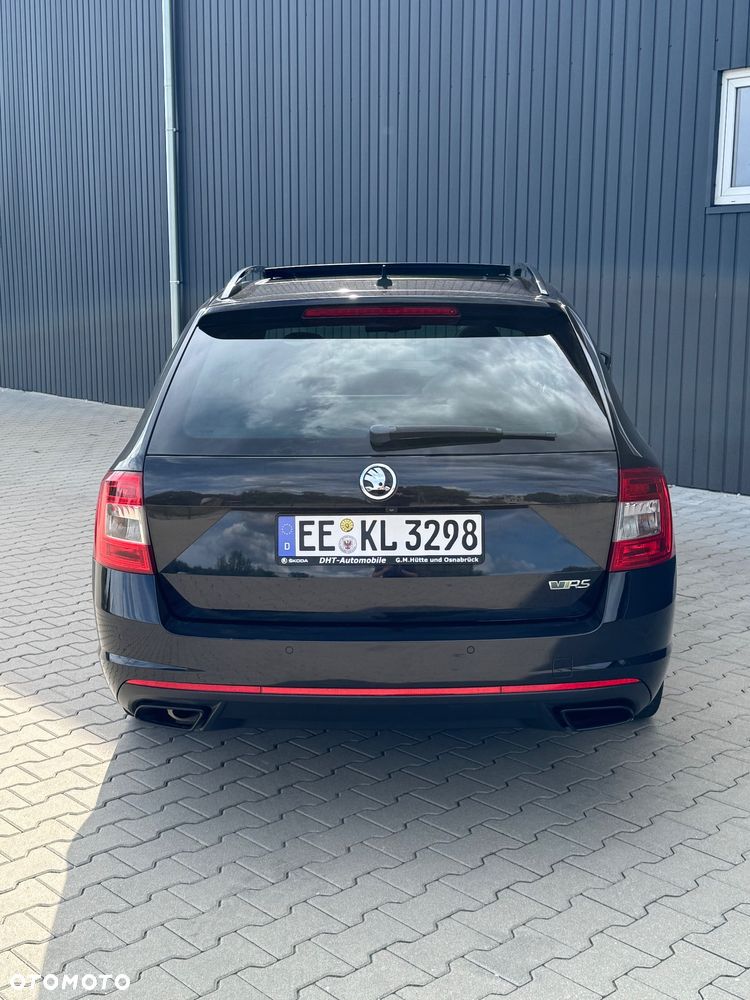 Skoda Octavia 2.0 TDI RS DSG - 9