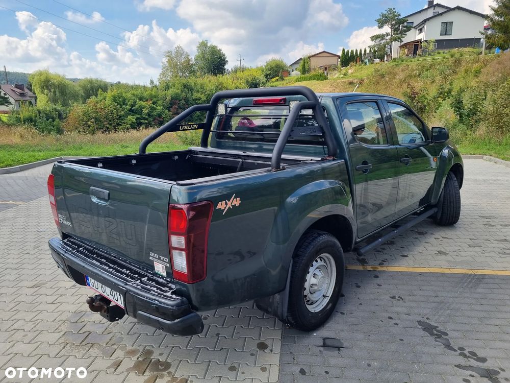 Isuzu D-Max 2.5 DC LS - 9