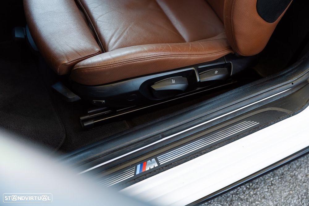 BMW 118 dA Pack M - 13