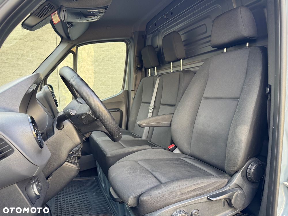 Mercedes-Benz Sprinter - 7