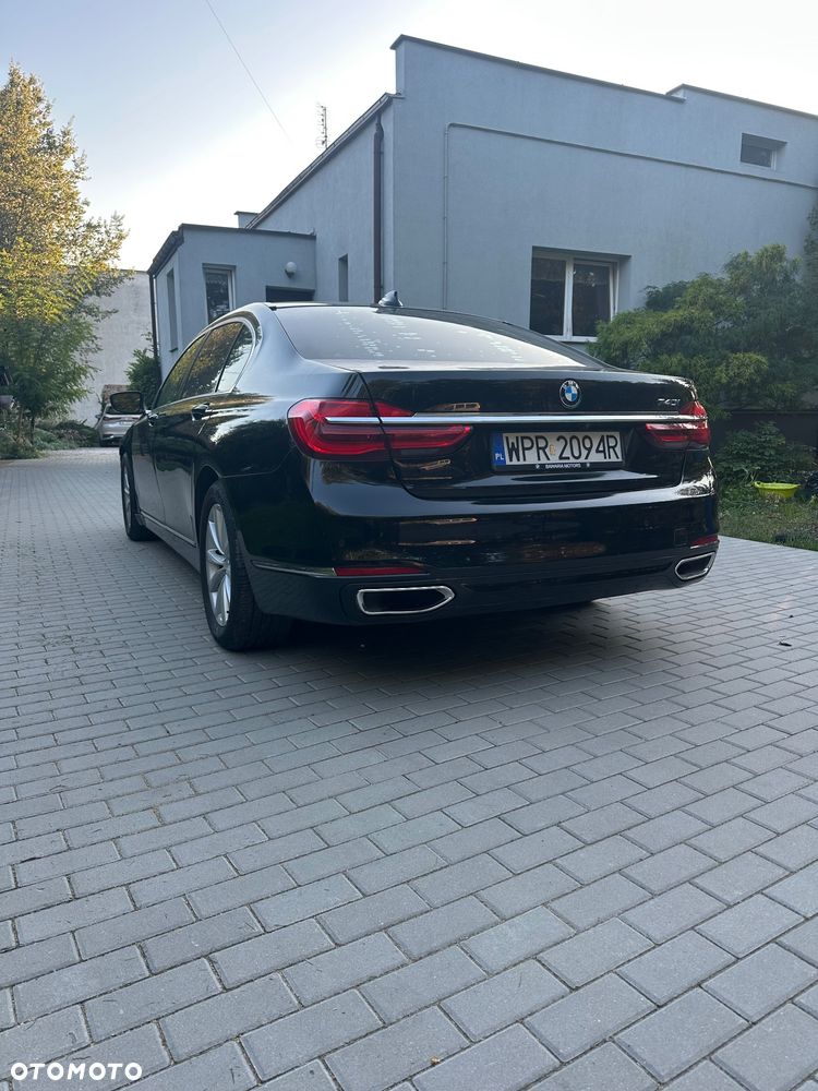BMW Seria 7 740Li - 5