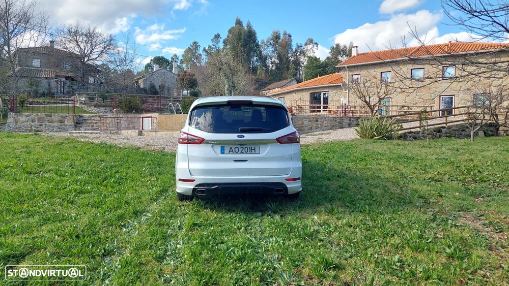 Ford S-Max - 19