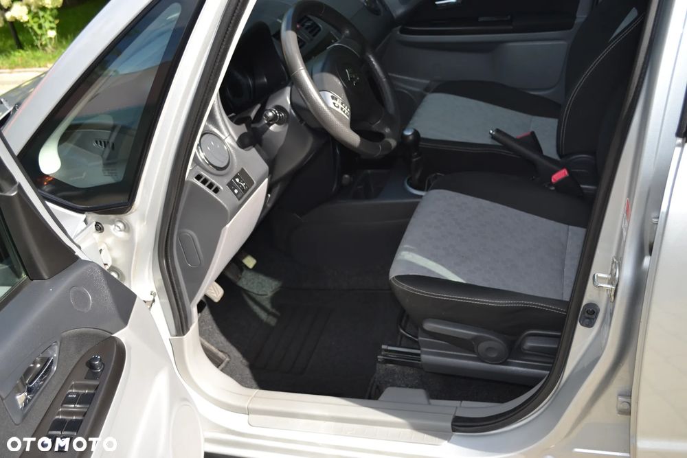 Suzuki SX4 1.6 Premium 4WD - 6
